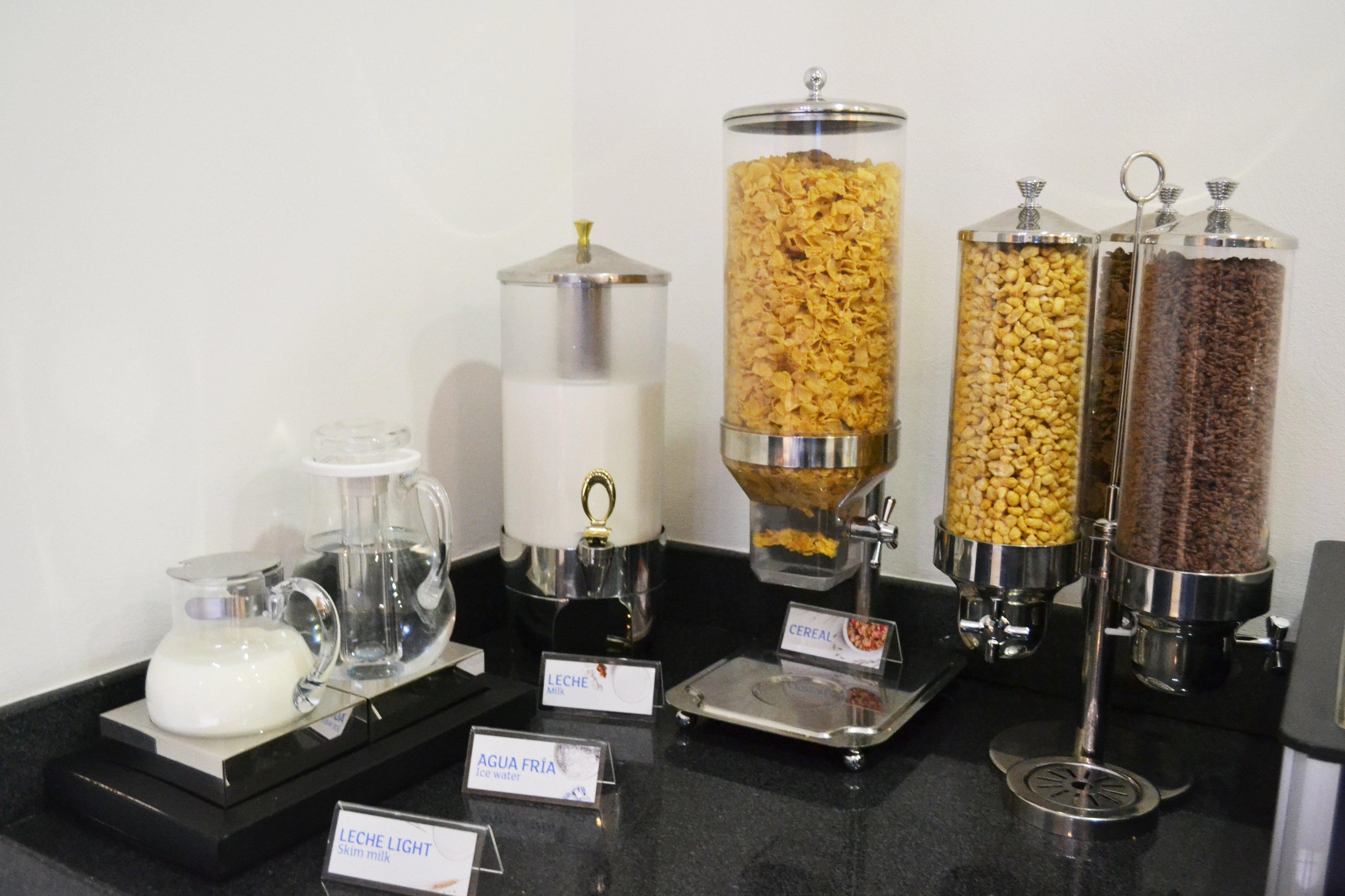 Holiday Inn Express Guaymas By Ihg Exterior photo A cereal bar
