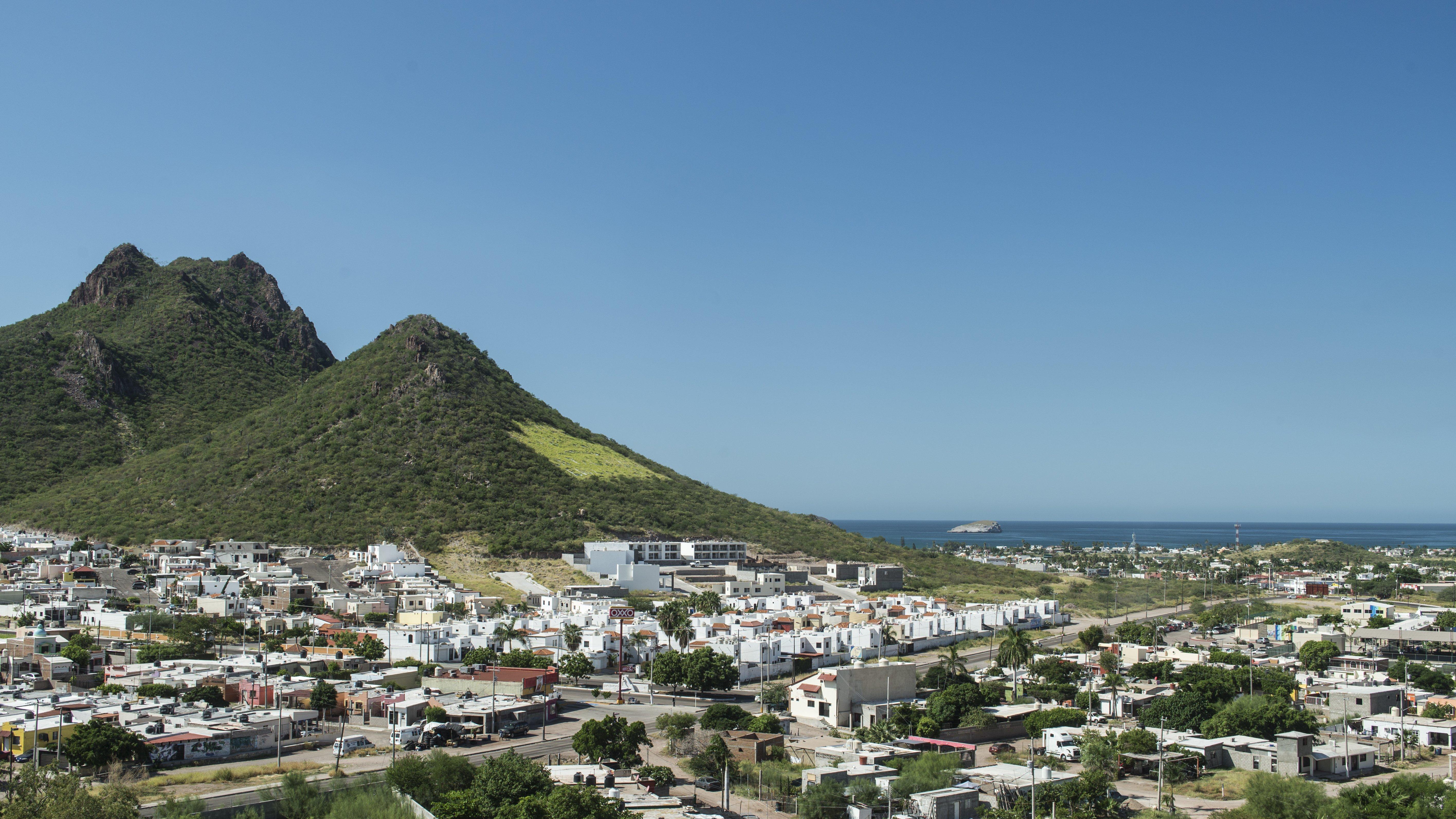 Holiday Inn Express Guaymas By Ihg Exterior photo View of La Paz