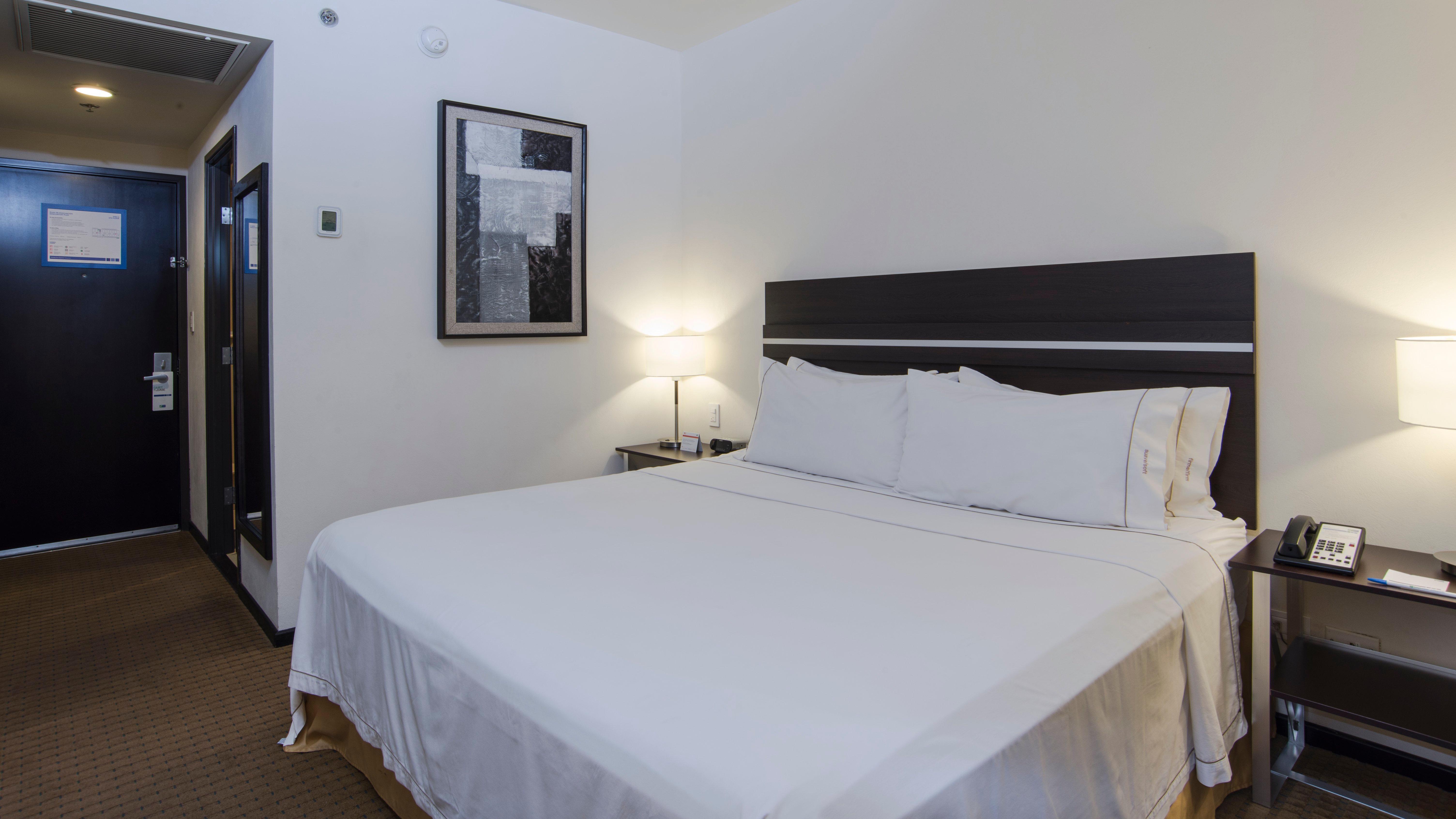 Holiday Inn Express Guaymas By Ihg Exterior photo A typical room at the hotel