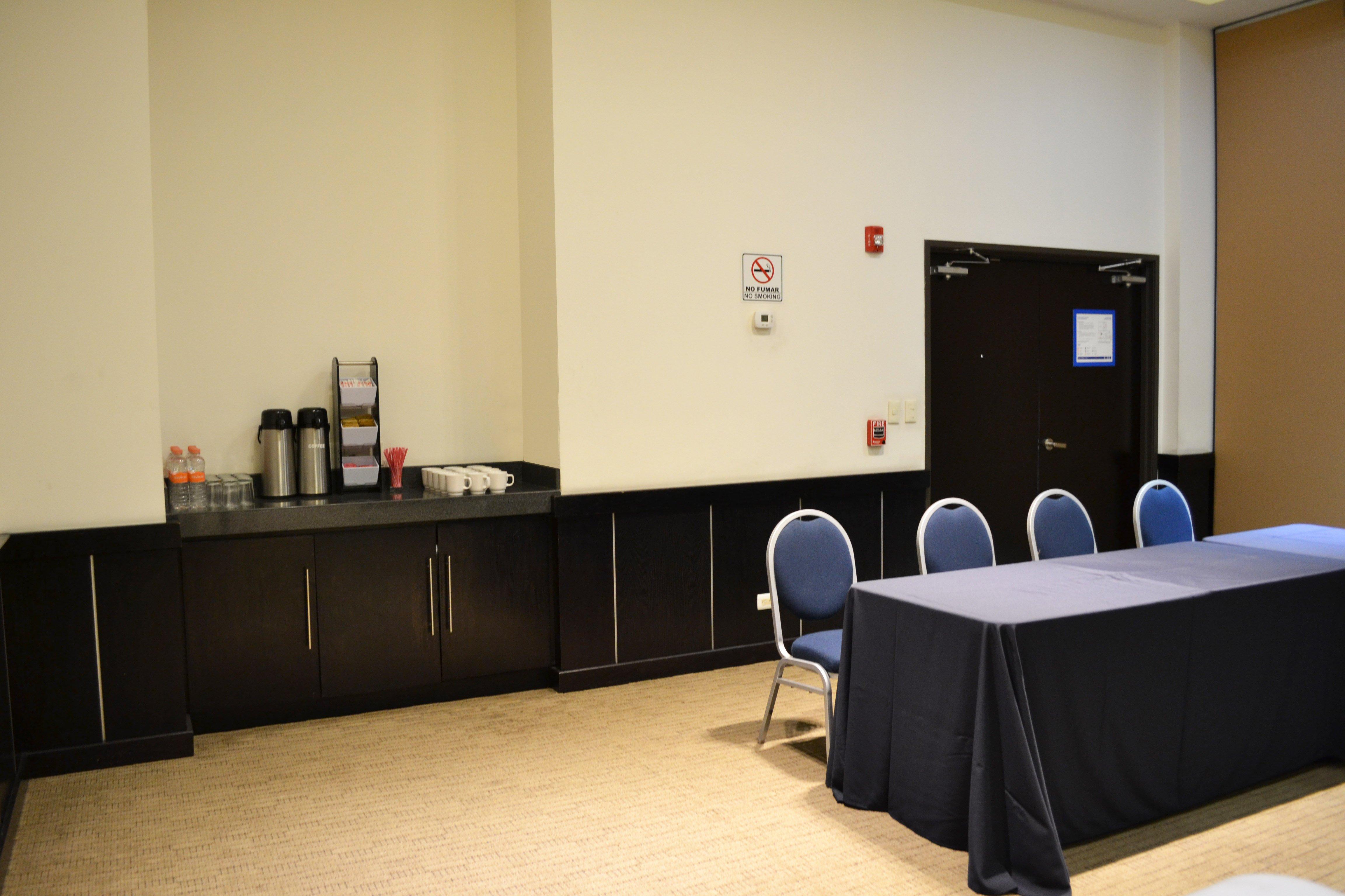 Holiday Inn Express Guaymas By Ihg Exterior photo A typical coffee break area