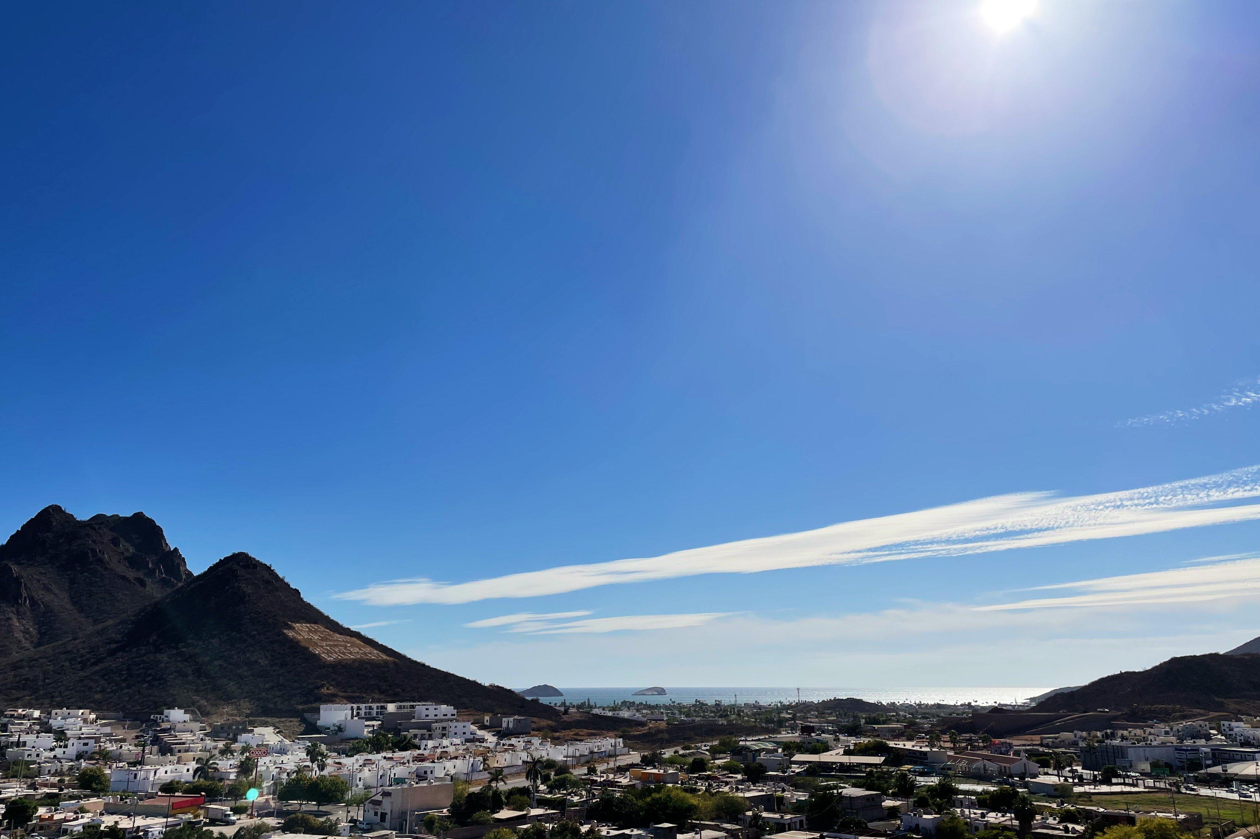 Holiday Inn Express Guaymas By Ihg Exterior photo View of the town
