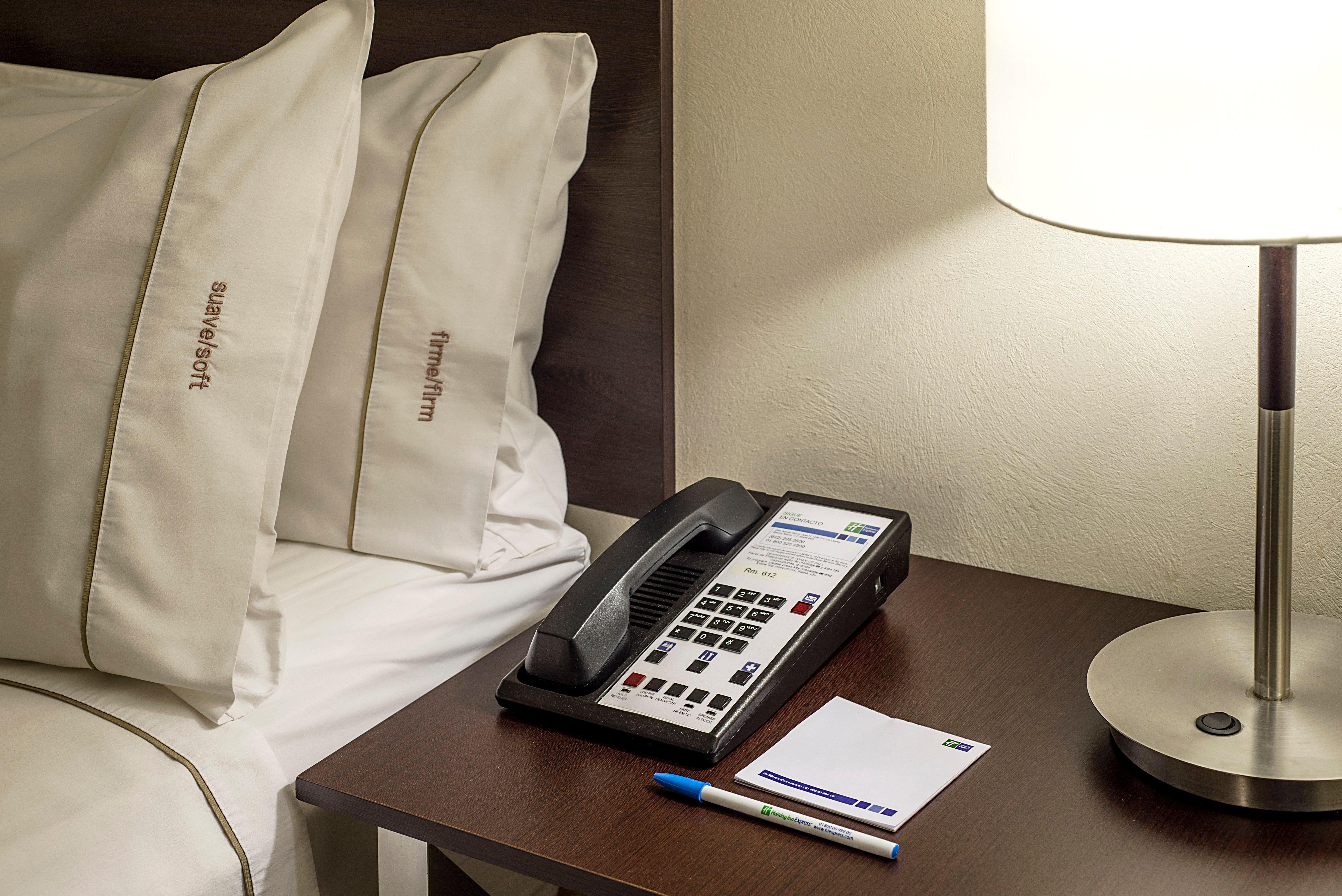 Holiday Inn Express Guaymas By Ihg Exterior photo A telephone in a hotel room